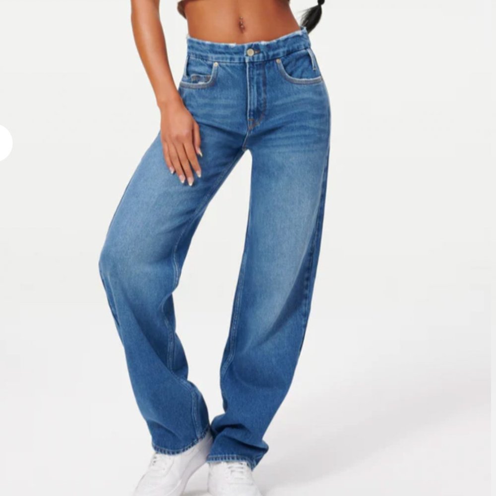 GOOD AMERICAN - Good 90's Relaxed Jean - Size 8/29